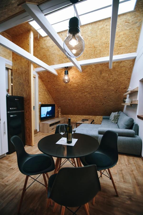 Garage Harrachov Lägenhet Exteriör bild