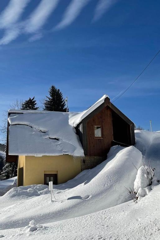 Garage Harrachov Lägenhet Exteriör bild