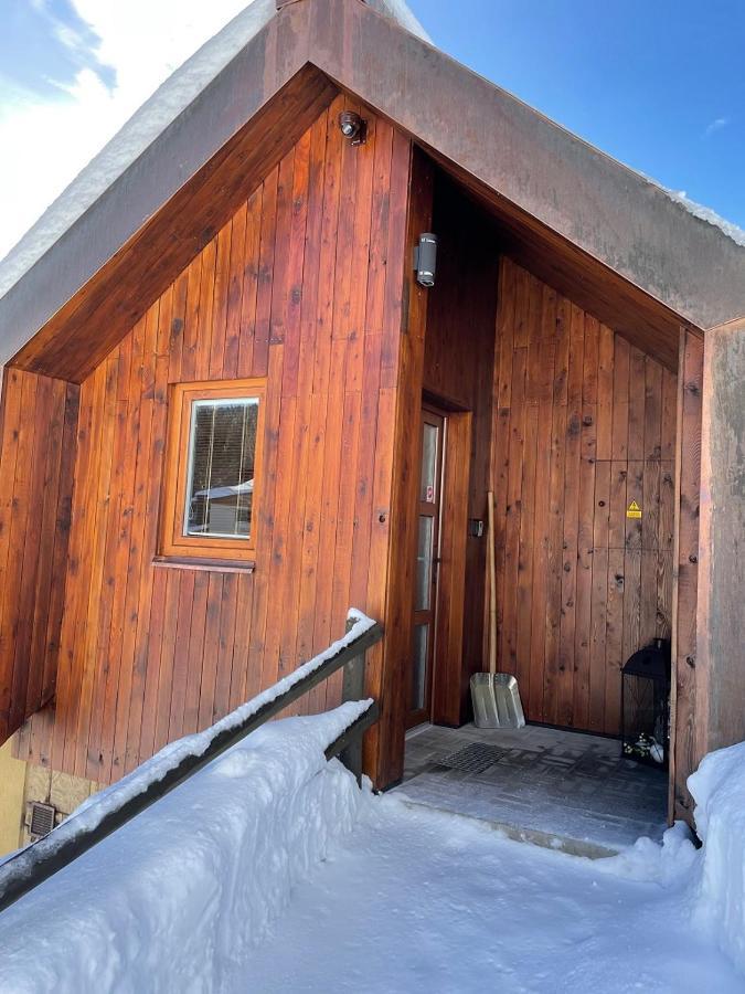 Garage Harrachov Lägenhet Exteriör bild